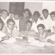 د.فاروق العمر في ثانوية الشيوخ عام 1962